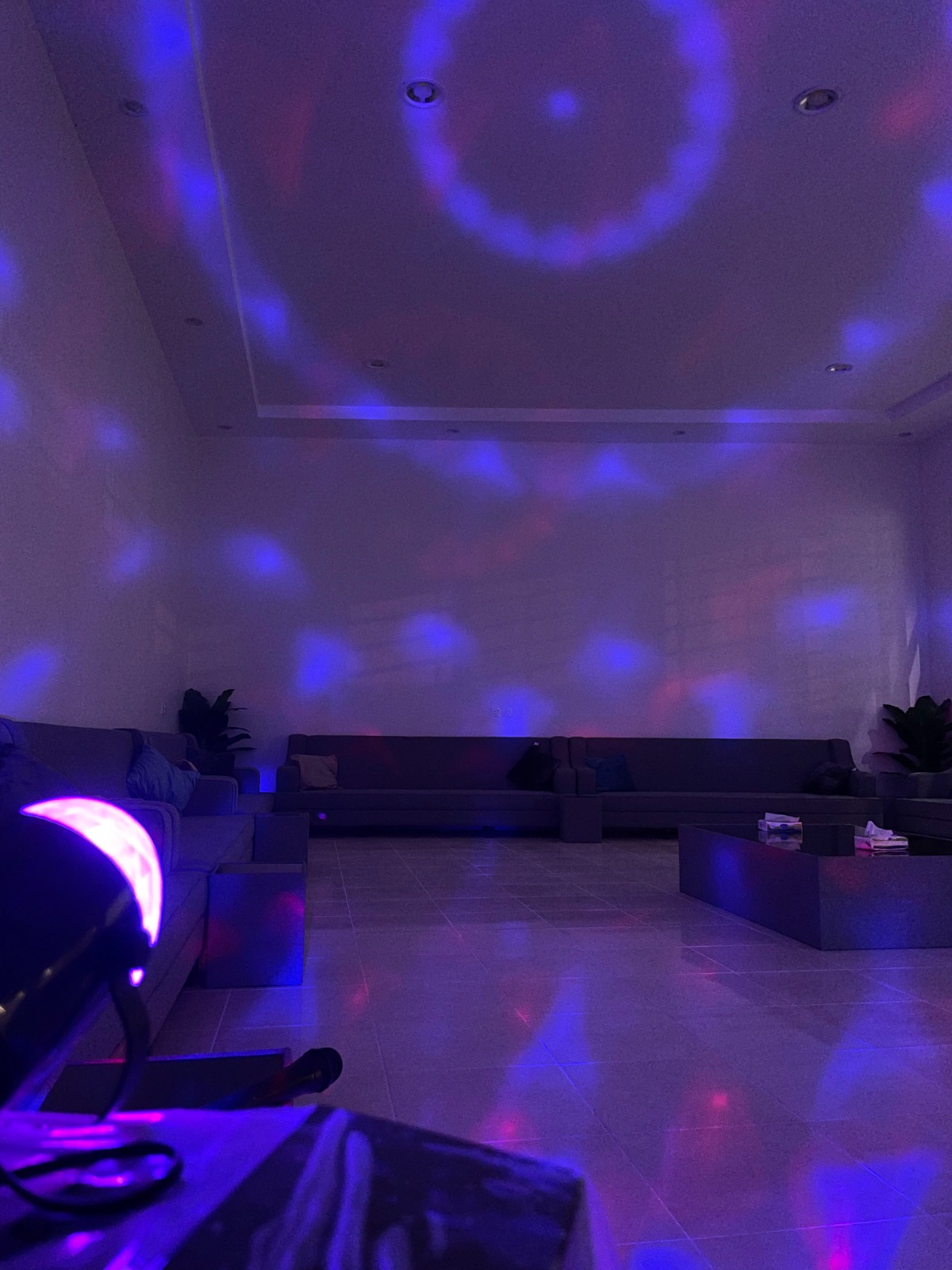 للتواصل واتساب